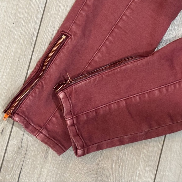WHBM burgundy/ rust faded “the skimmer” zip/ ankle pant ❤️ - Picture 8 of 10